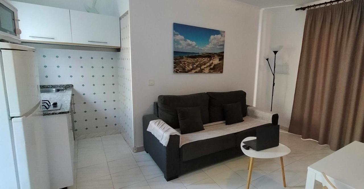 Apartaments California Cala'N Blanes (Menorca) Exterior foto