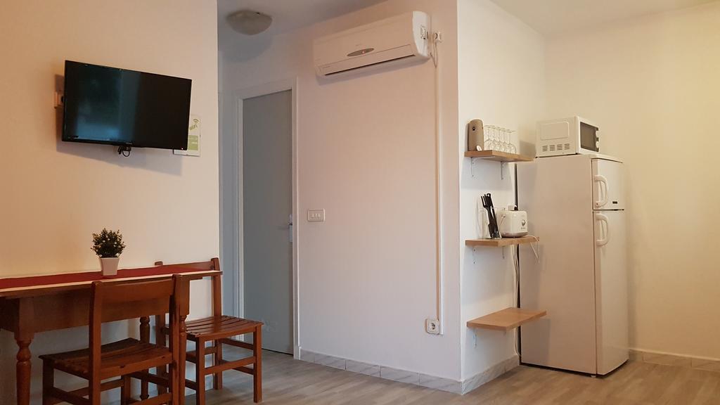 Apartaments California Cala'N Blanes (Menorca) Exterior foto