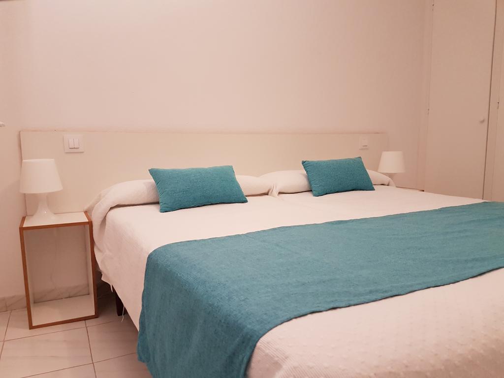 Apartaments California Cala'N Blanes (Menorca) Exterior foto